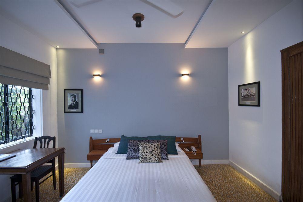 The Sangkum Hotel Пном Пен Екстериор снимка