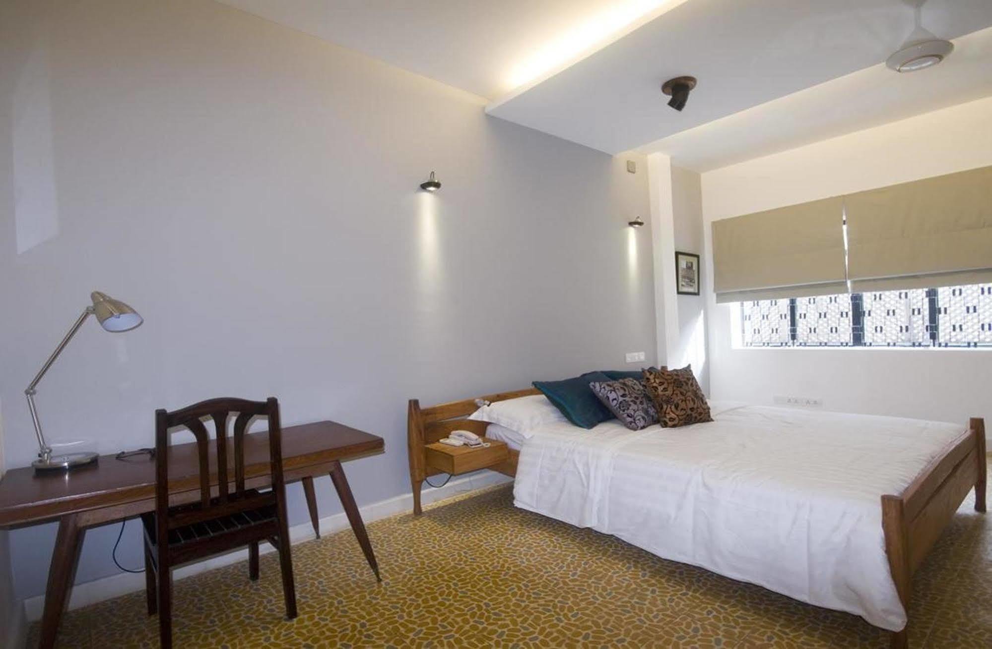 The Sangkum Hotel Пном Пен Екстериор снимка