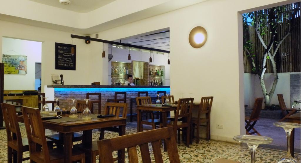 The Sangkum Hotel Пном Пен Екстериор снимка